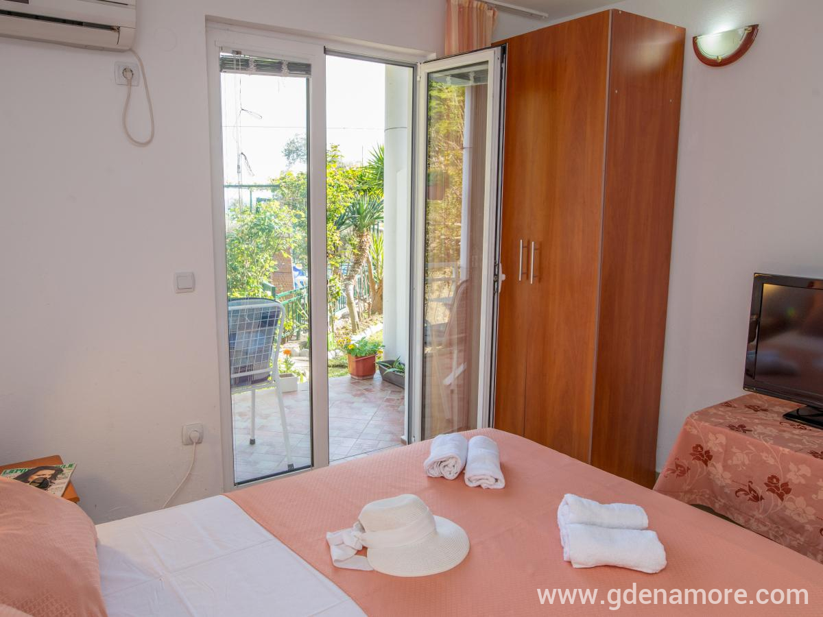 Apartmani Filipovic, privatni smeštaj u mestu Buljarica, Crna Gora - MLM_3500